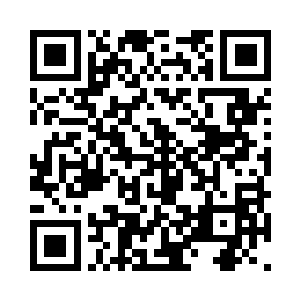 依然还是继续一步一步的走到孟庆东的面前二维码生成