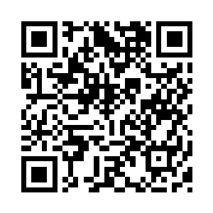 依稀能辨认出来是一个个奇形怪状的人形二维码生成