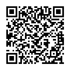 便一人抽出了一柄漆黑的匕首朝着东方浩然刺去二维码生成