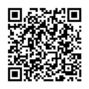 便一步步的往身体微躬一脸戒备的戈尔走了过来二维码生成