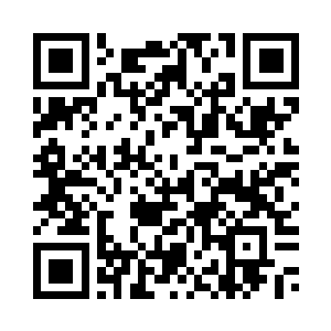 便扶着椅子的扶手起身要往门口走二维码生成