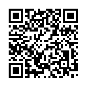 便抱着她纵身飞到一棵粗壮的树上二维码生成