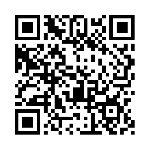 便是看到了一行浩浩荡荡四五十人二维码生成