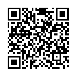 便有一名戴了眼镜的华夏军实验成员过来二维码生成