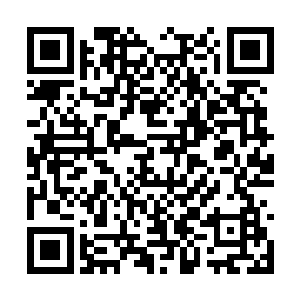 便直直的打在了玉清落所在的那间破败的柴房屋顶二维码生成