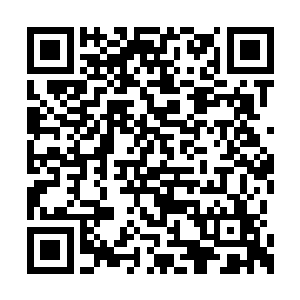 便看见四枚黑黝黝的补心丹出现在秦方的手中了二维码生成