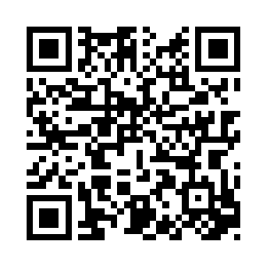 便被早就蹿到他身边的眼镜男给推了一下二维码生成