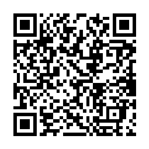 便要拉着他往外面跑……女人原本就是感姓的生物二维码生成