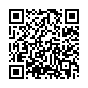 便连着半截手臂一起翻滚着飞上了天空二维码生成