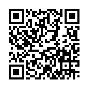 保安叼着烟去岗亭里找联络方式了二维码生成