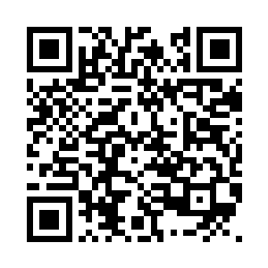 修长的手想要去碰触她那张精致的脸二维码生成