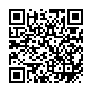 俱在月光下做淡淡的灰白二色相映二维码生成