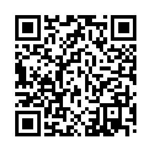 倒也没有慌乱的把俄罗斯姑娘推开那种动作二维码生成