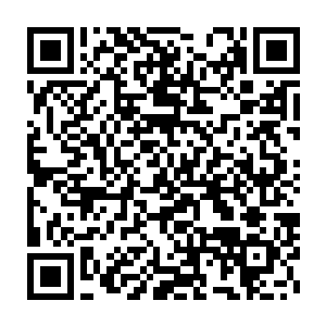 倒是坐在丁羽旁边的人却知晓这个事情绝对不是说一说那么的简单二维码生成
