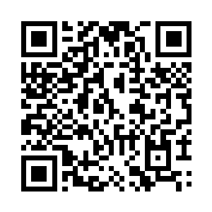 倒是很听话的乖乖的拿起杯子来喝了一口二维码生成