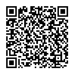 值班人员惊异地看着一辆已经严重变形的破别克车摇摇晃晃地向基地中驶来二维码生成