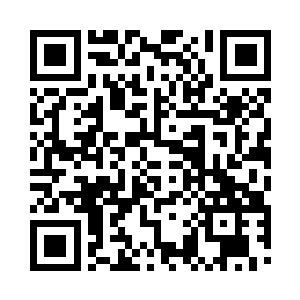 倾倒的车厢开始被那人推得开始朝侧后方滑动二维码生成