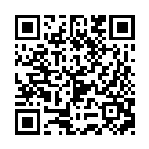 做了一个同样的拍桌子的动作站了起来二维码生成