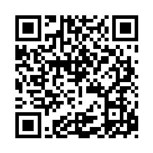 像只小狗一样沿从唐天的肩膀爬到他手边二维码生成