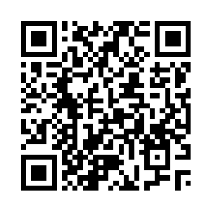 像是一艘横冲直撞得船舰推开海水二维码生成