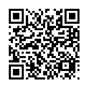 像是他的脸上突然间开了一朵花似的二维码生成