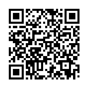 像这位叫文生的少年这样对出三副的二维码生成