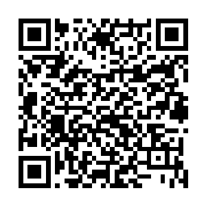 先前提出让铁战展现一下飞空术的那名弟子缓缓站起身来二维码生成