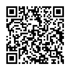 先用赵庆猛丢下的十块钱跑到街上喝了两杯扎啤二维码生成