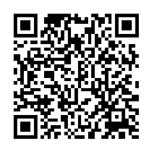 光头和尚的眼睛显得恋恋不舍的从哪些女子身上移开二维码生成