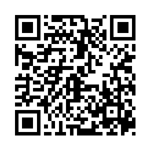 克利夫看了一眼周围将士们脸上黯淡的光芒二维码生成