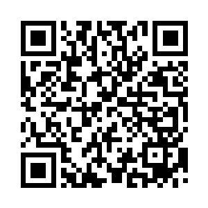 免得动作太大让对面的男生大饱眼福二维码生成