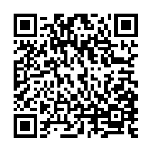 六个全身光溜溜的胖子如同天神一般的出现在了她们的头顶上方二维码生成