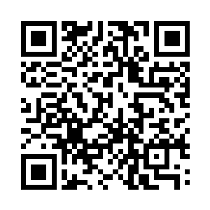 其中一个就是曾经想要跟我们抢夺棋谱的女子二维码生成