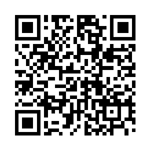 其中一位胖胖的正是费尔罗家族的教父马里奥二维码生成
