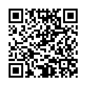 其中一侧更是人流量巨大的大型商场二维码生成