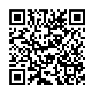 其中一头巨魔双手握着一把巨大的红色战斧二维码生成