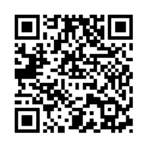 其他人也立刻站起身来走到窗口仔细望去二维码生成