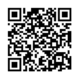 其他四位飞升修士戒备地站在远处二维码生成