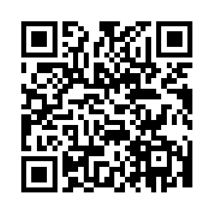 其他的人则是完全围绕在他们三个人中间二维码生成