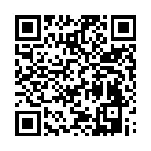 其他竟也是差不多炼制而成的巨大山峰二维码生成