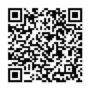 其实刚才在对上凯撒那只新张开的第三只眼睛的时候二维码生成