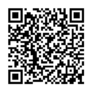 其身旁总会在紧要关头出现一大堆前来相助之人二维码生成