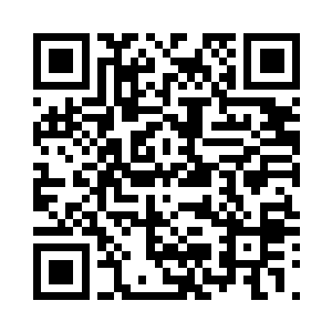 内官给赵纯良重新带了一套军装上来二维码生成