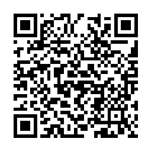内江湖会派人来帮忙协助同时负责保护我们的外围二维码生成