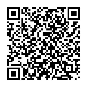 再不然就是一帮小女孩一脸花痴的说教主的肌肉如何如何性感……二维码生成