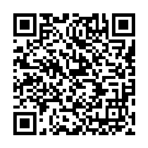 再也不是那个在所有人面前都傲然挺立无所谓的黑脸大汉二维码生成