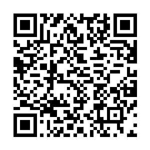 再从有孔径的地方流出汇聚成方才那样的小山泉或者小山溪二维码生成