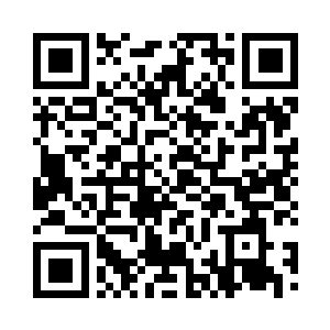 再回去的时候医生正在检查女孩的膝盖二维码生成