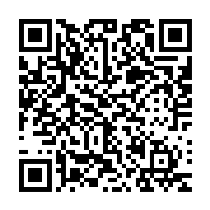 再把这个拿回去让你客栈里的伙计们也轮流签个名或按个手印二维码生成