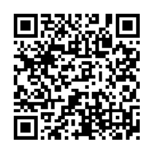 再有就是家里人的一年的衣裳首饰还有月例银子二维码生成